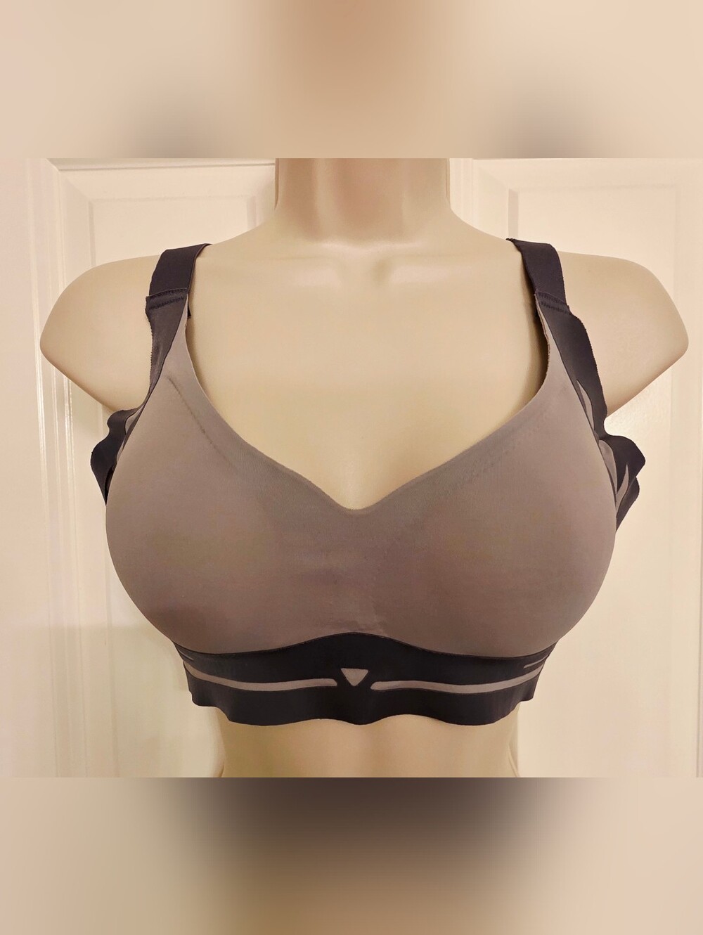 Wireless Seamless Comfort Bra — Taupe/Black